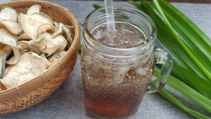 cach-lam-tra-bi-dao-hat-chia-huong-vi-thom-ngon-ngot-thanh-mua-he